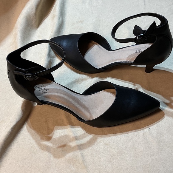 Clarks Black Ankle Strap Heels - Picture 3 of 5